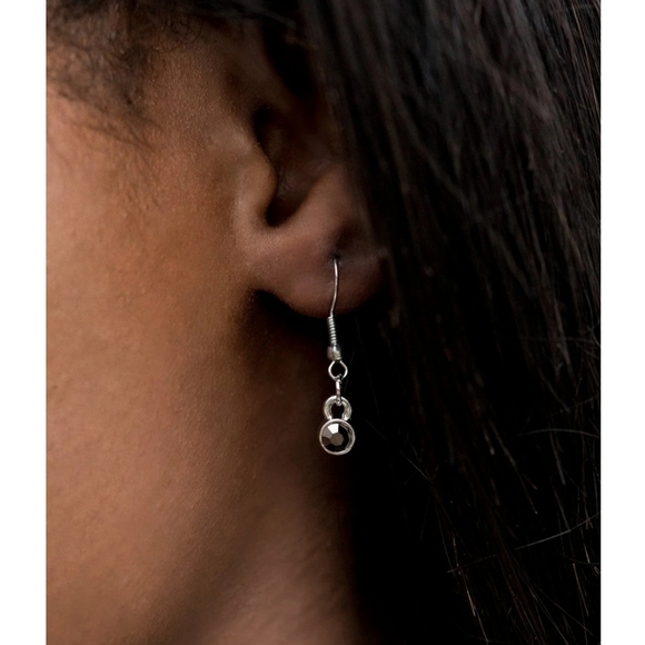 Leave it to LUXE Necklace - Picture 3 of 3